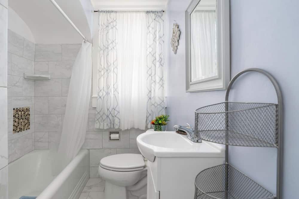 Photo of Bathroom in Wetumpka