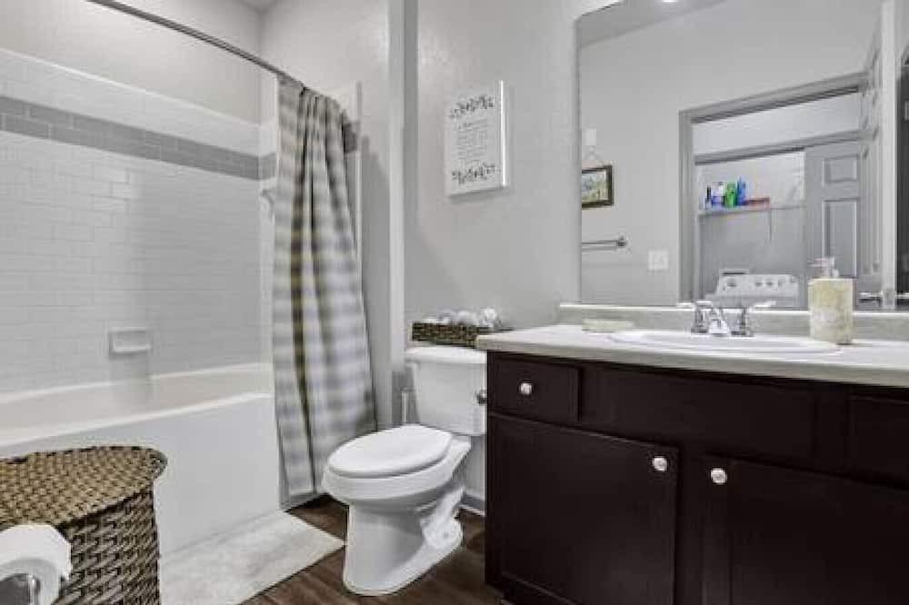 Photo of Bathroom in Sand Ridge