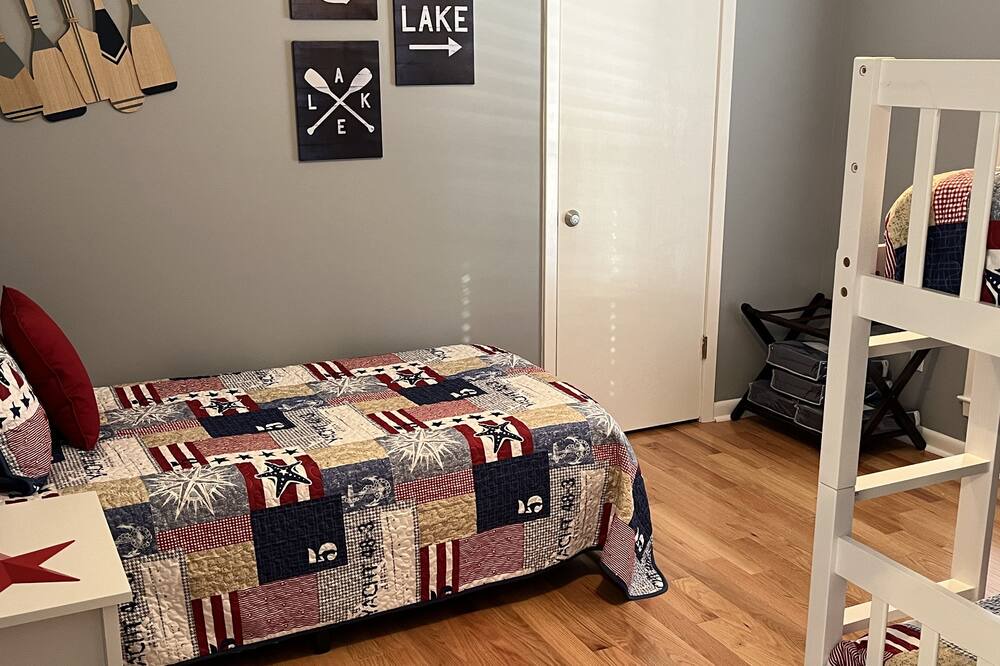 Photo of Bedroom in Arley