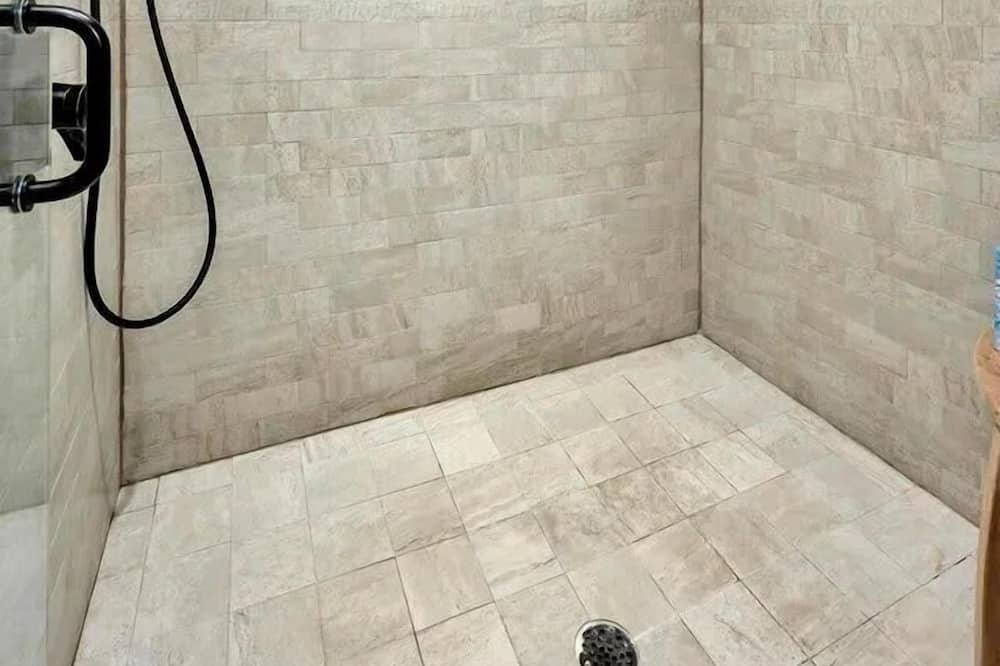 Photo of Bathroom in Crane Hill