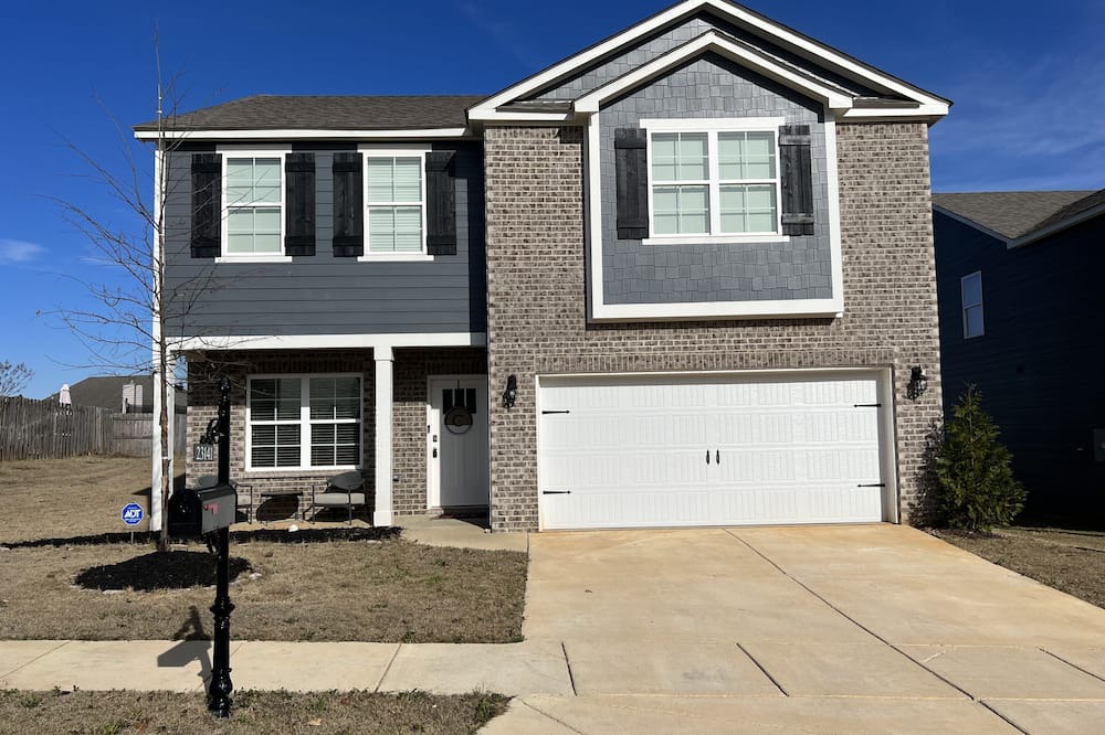 Photo of Outdoor in McCalla