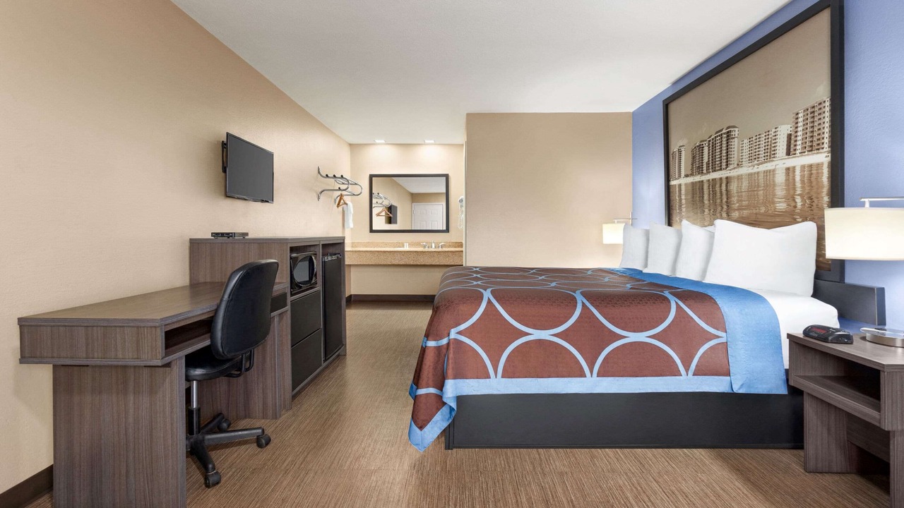 Photo of Bedroom in Foley