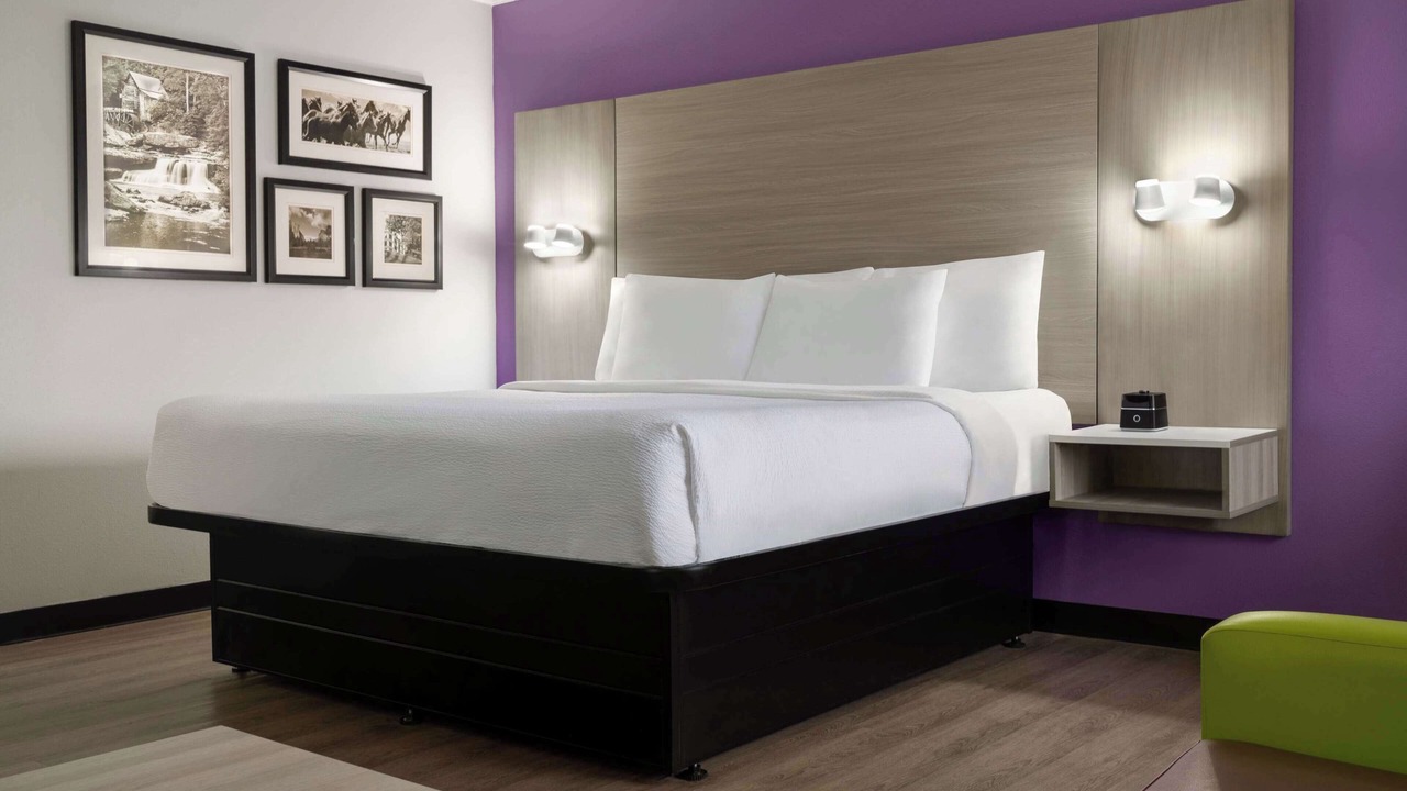 Photo of Bedroom in Lake Purdy