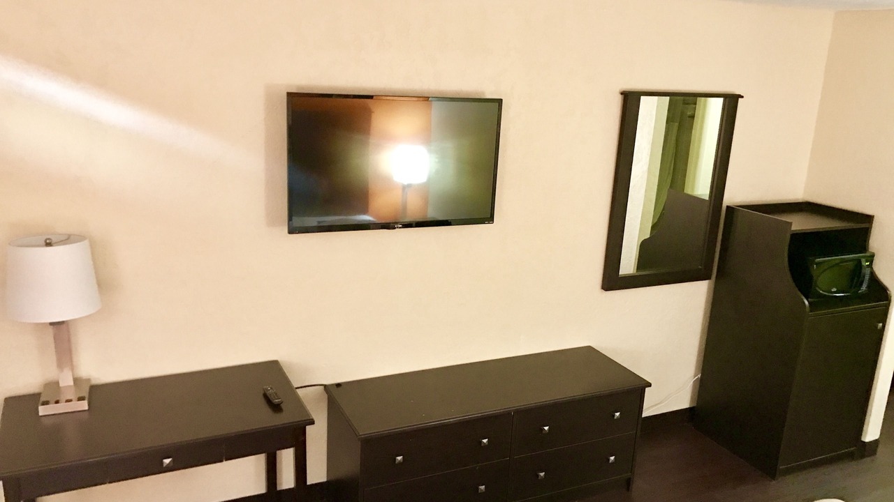Photo of Bedroom in Saks
