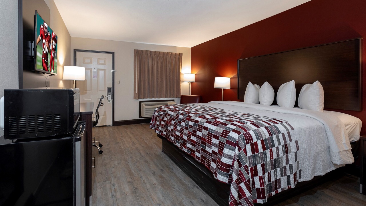 Photo of Bedroom in Muscle Shoals