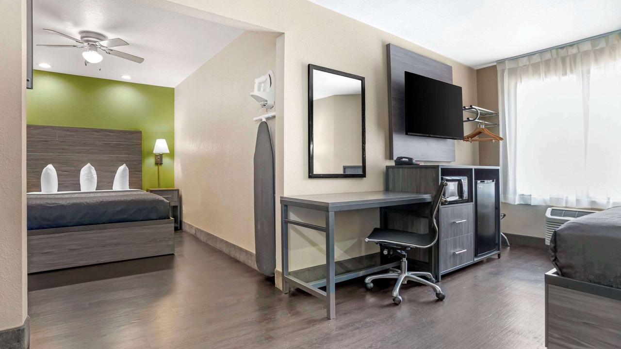 Photo of Bedroom in Tuscaloosa