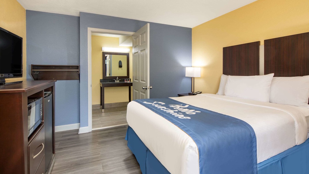 Photo of Bedroom in Muscle Shoals