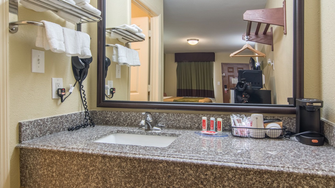 Photo of Bathroom in Jasper