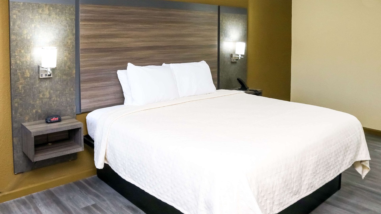 Photo of Bedroom in Phenix City