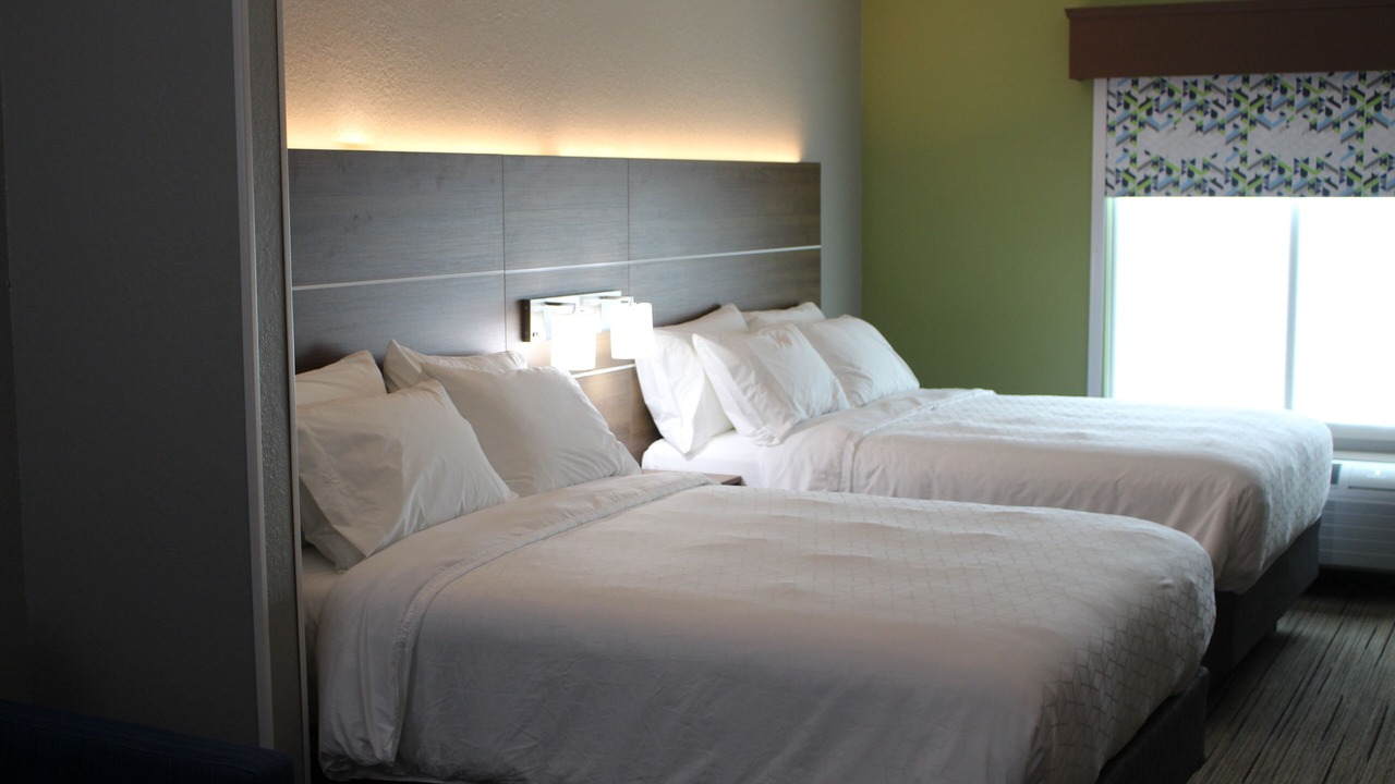 Photo of Bedroom in Enterprise