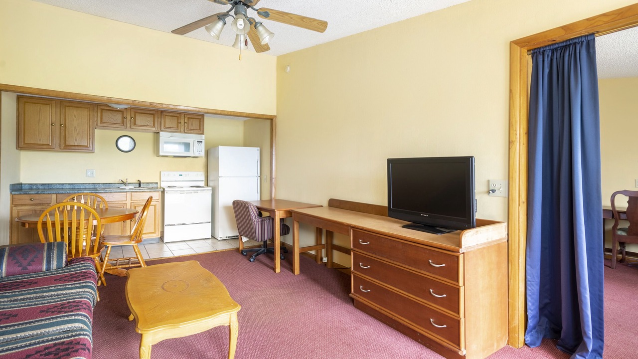 Photo of Bedroom in Daleville