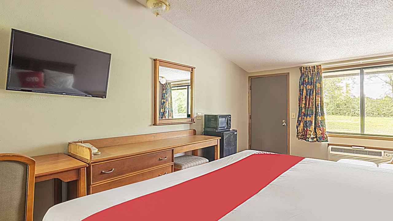 Photo of Bedroom in Daleville