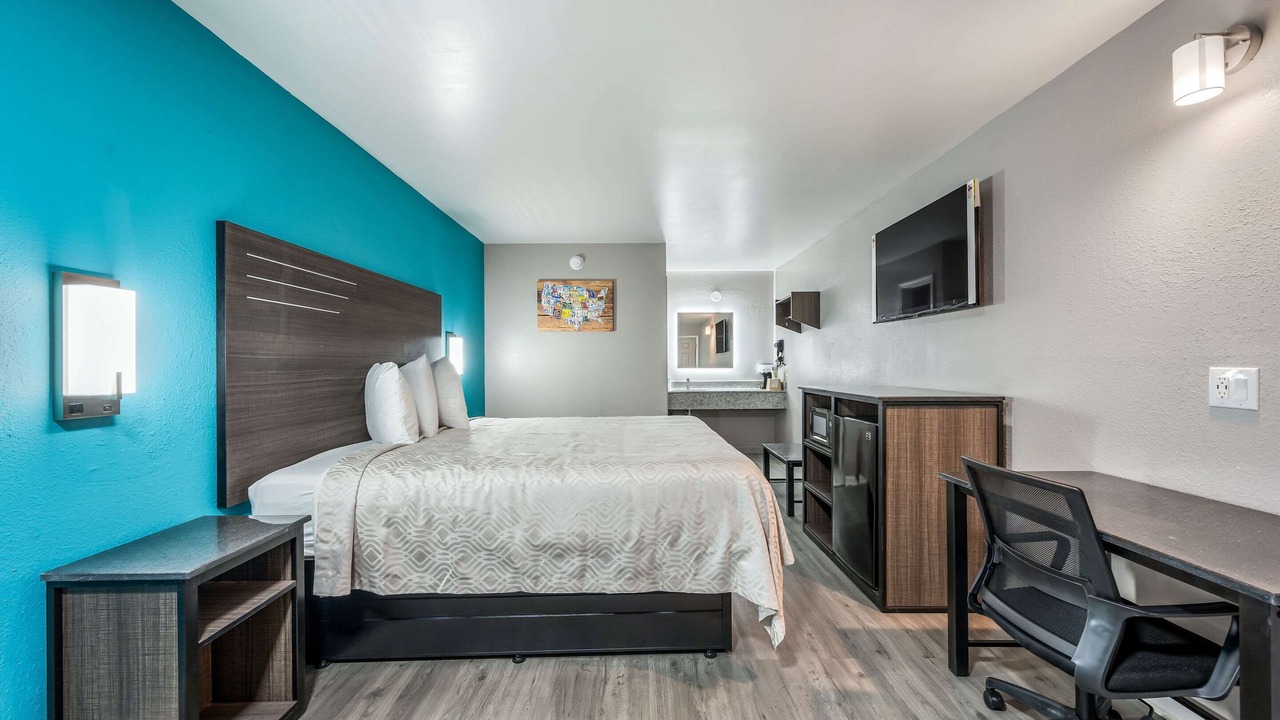 Photo of Bedroom in Russellville