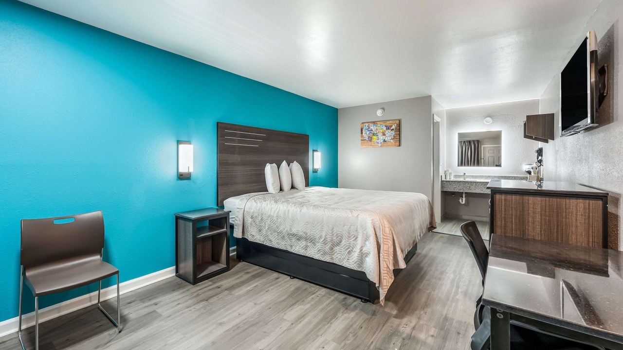 Photo of Bedroom in Russellville