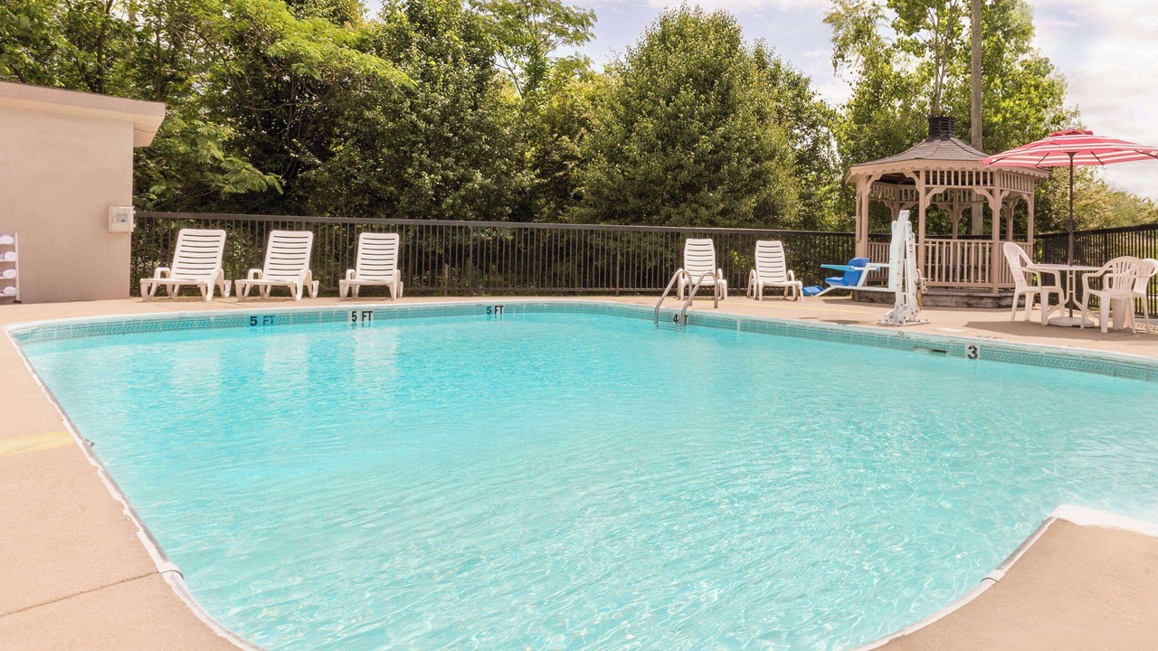 Photo of Outdoor in Pelham