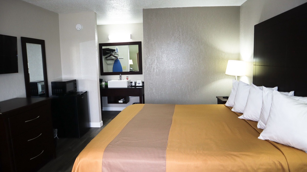 Photo of Bedroom in Moulton