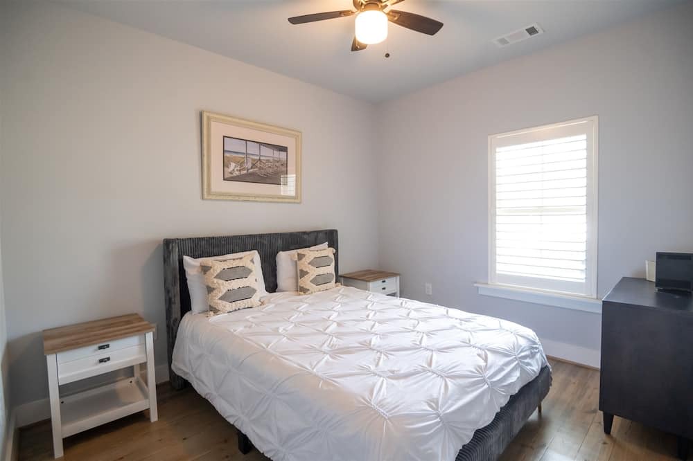 Photo of Bedroom in Tallassee
