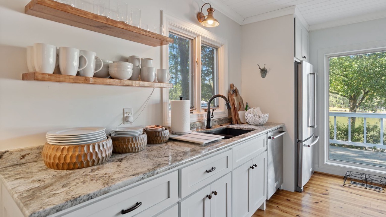 Photo of Kitchen in Guntersville