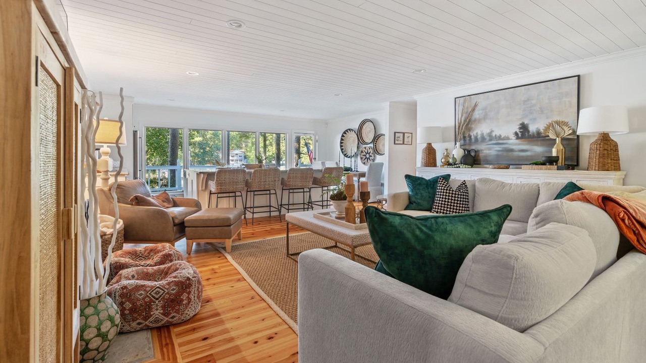 Photo of Livingroom in Guntersville