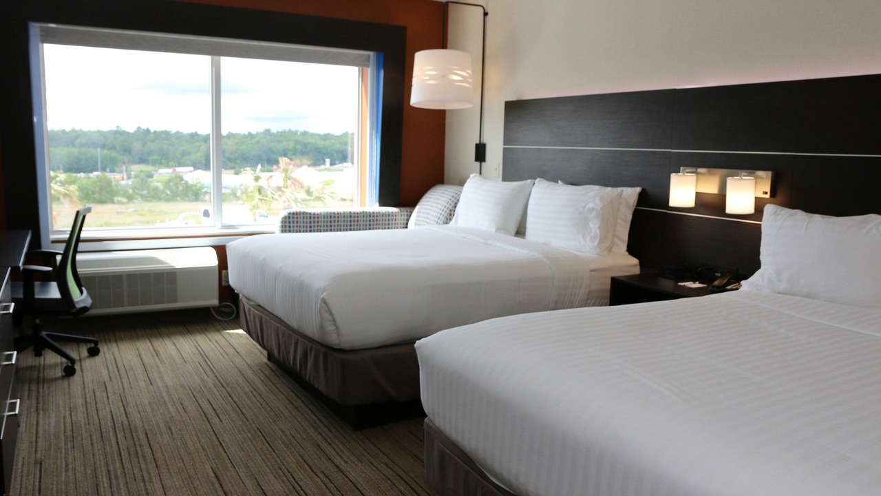 Photo of Bedroom in Alabaster