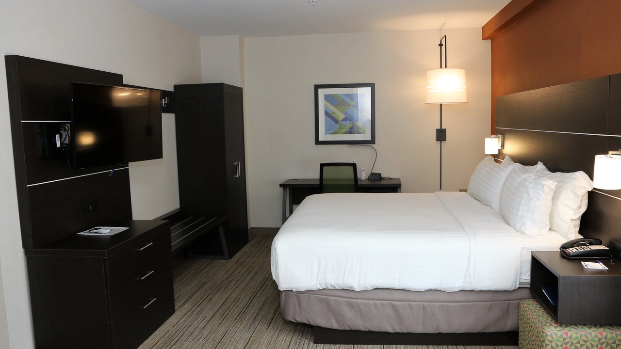 Photo of Bedroom in Alabaster