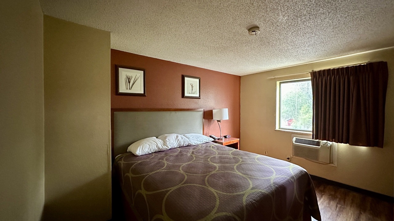 Photo of Bedroom in Alexander City