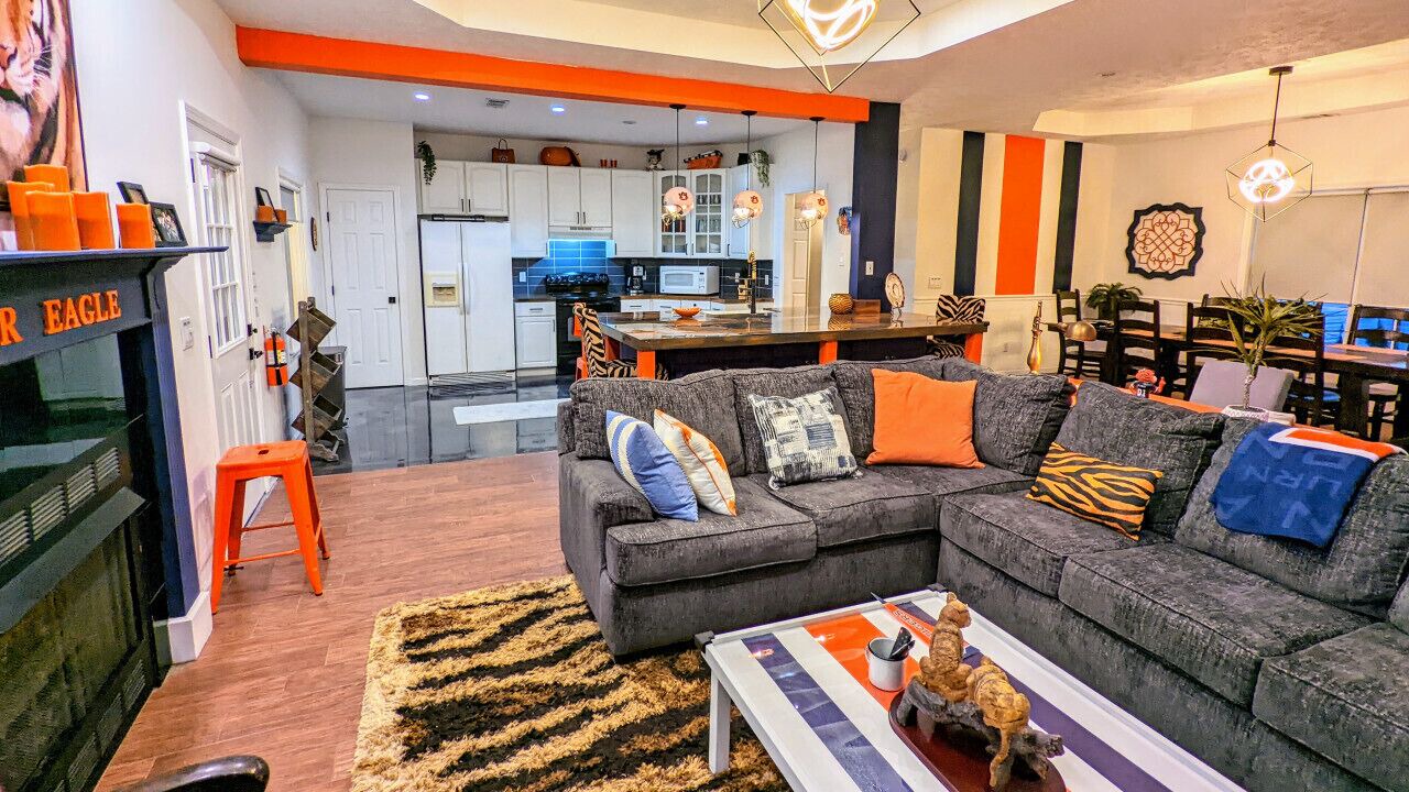 Photo of Livingroom in Lee County