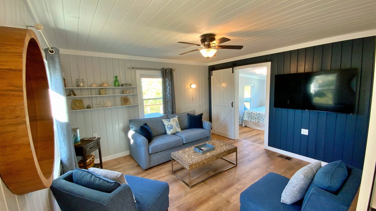 Photo of Livingroom in Surf Side Shores