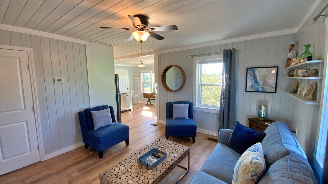 Photo of Livingroom in Surf Side Shores
