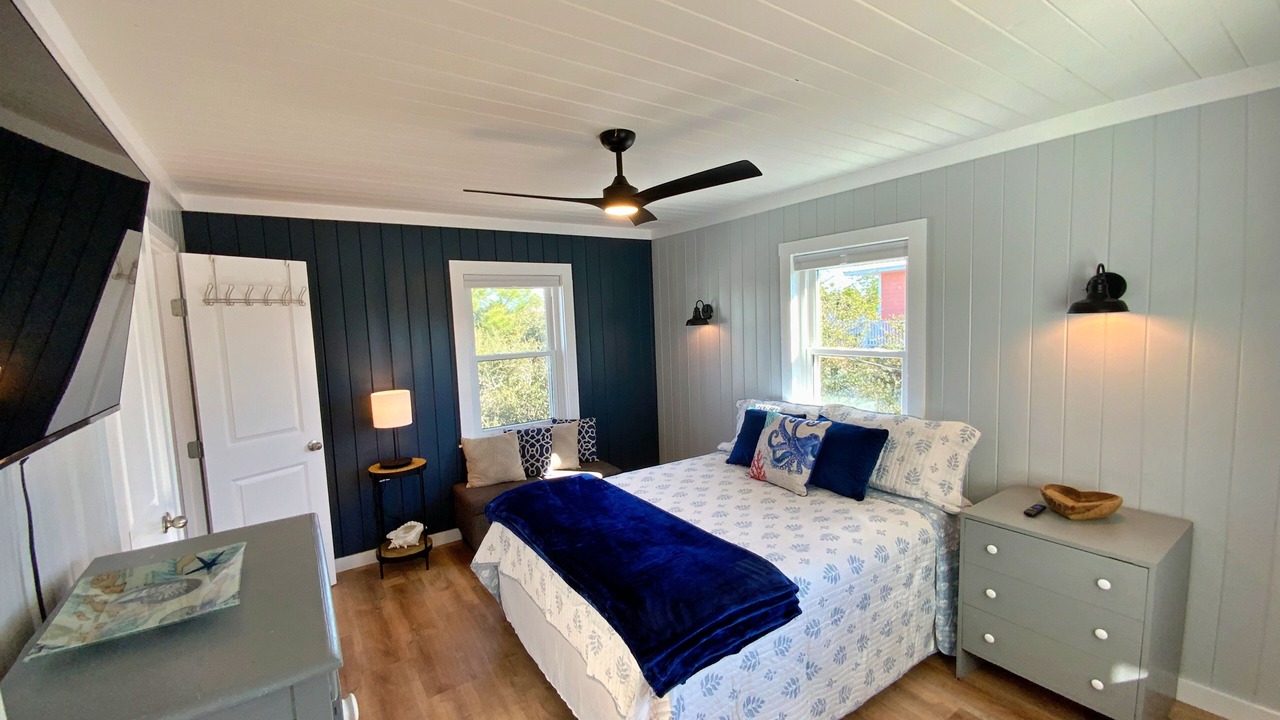 Photo of Bedroom in Surf Side Shores