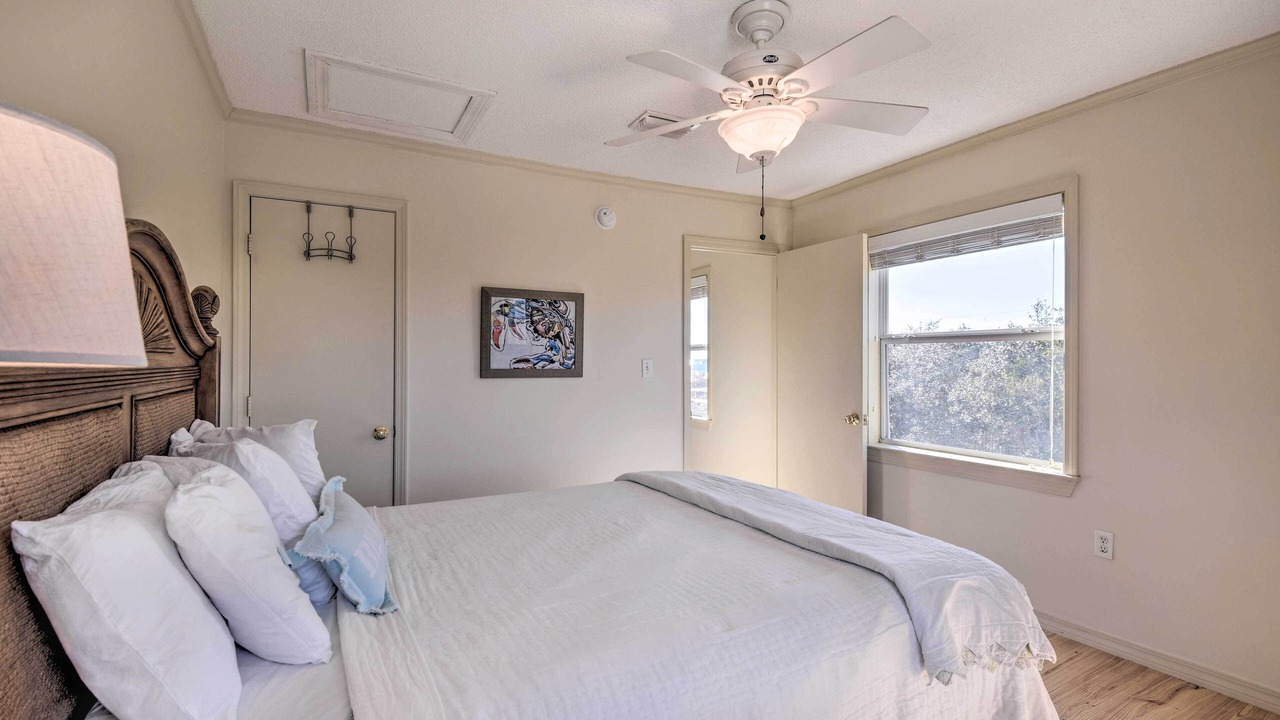 Photo of Bedroom in Surf Side Shores