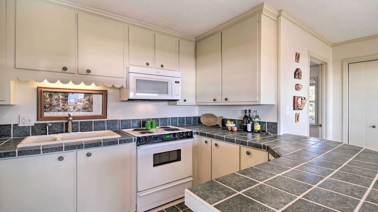 Photo of Kitchen in Surf Side Shores