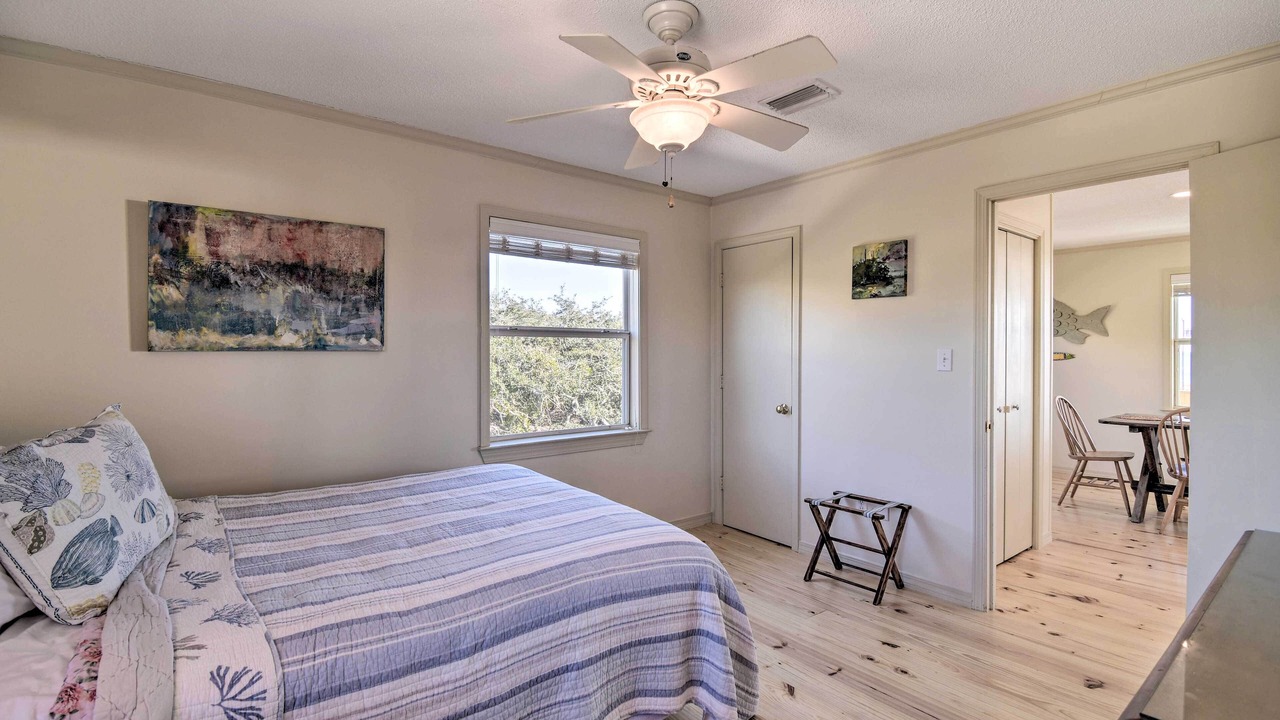 Photo of Bedroom in Surf Side Shores