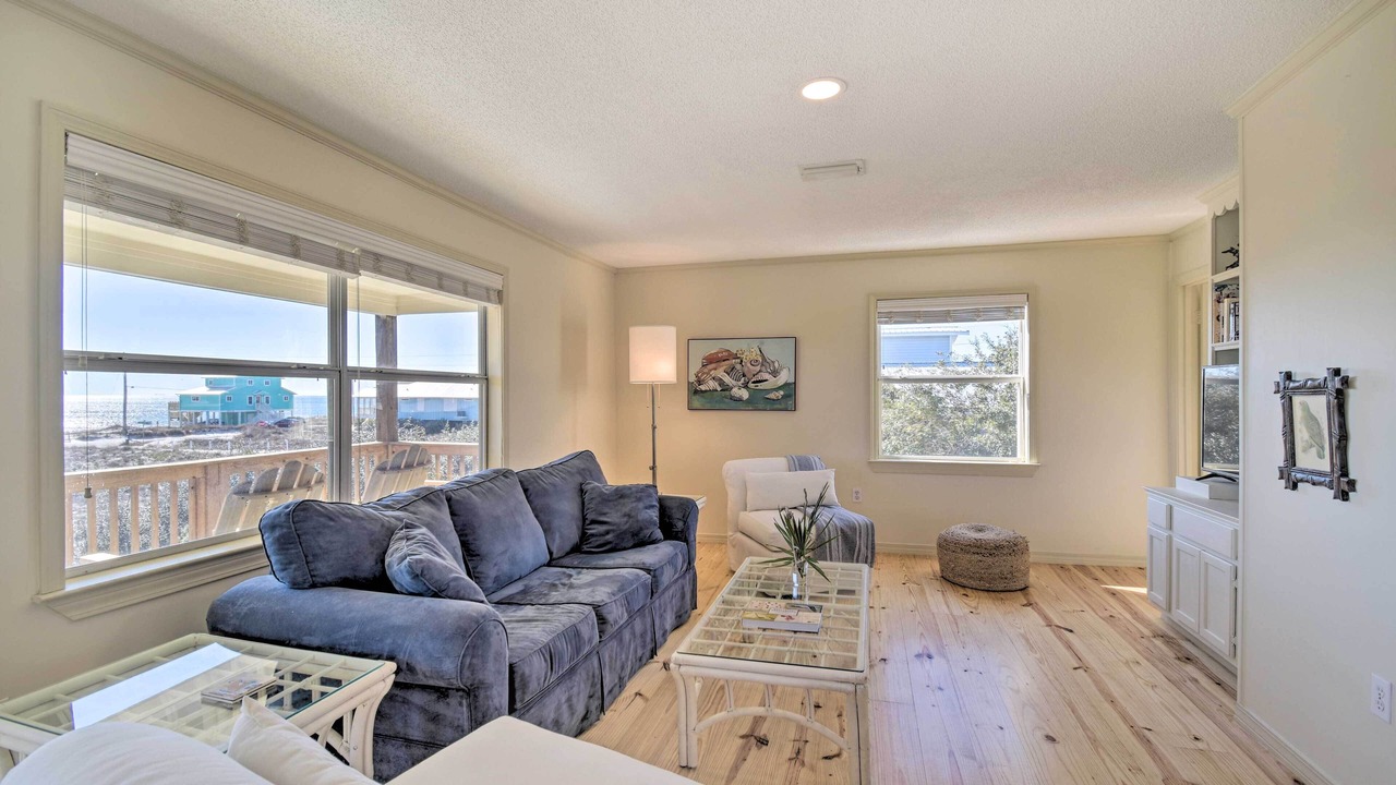 Photo of Livingroom in Surf Side Shores