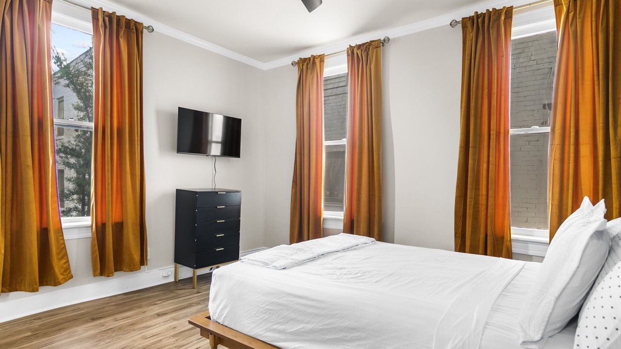 Photo of Bedroom in Forest Park