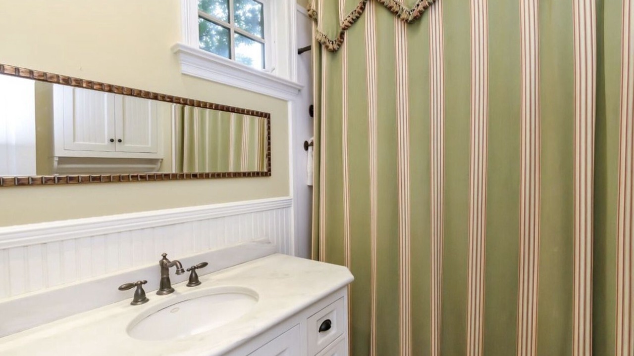 Photo of Bathroom in Mobile