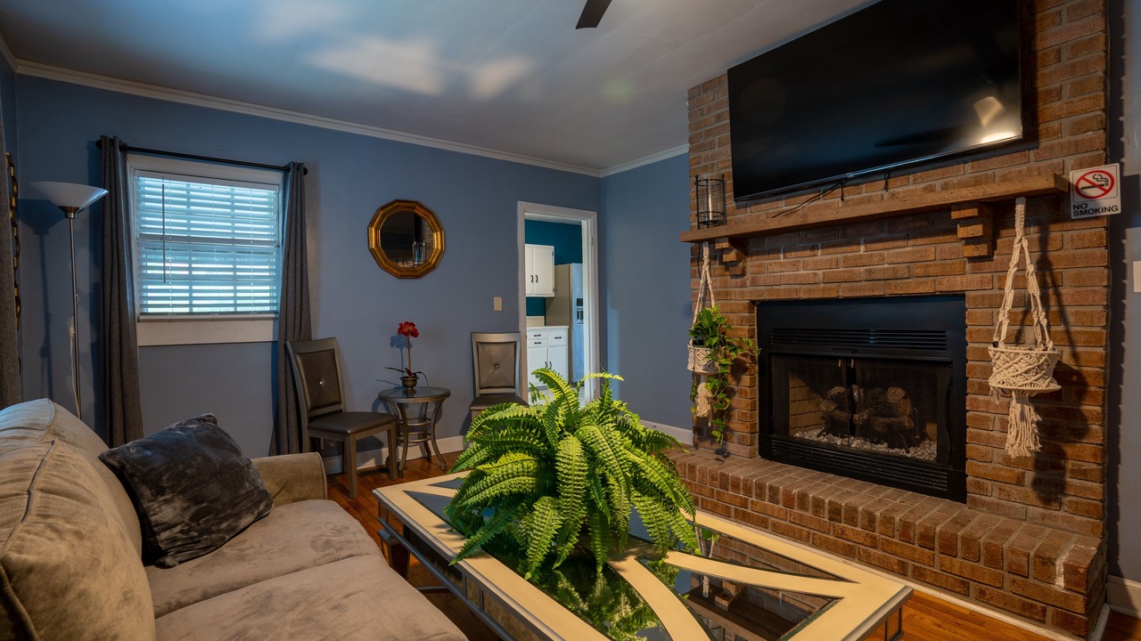 Photo of Livingroom in Anniston