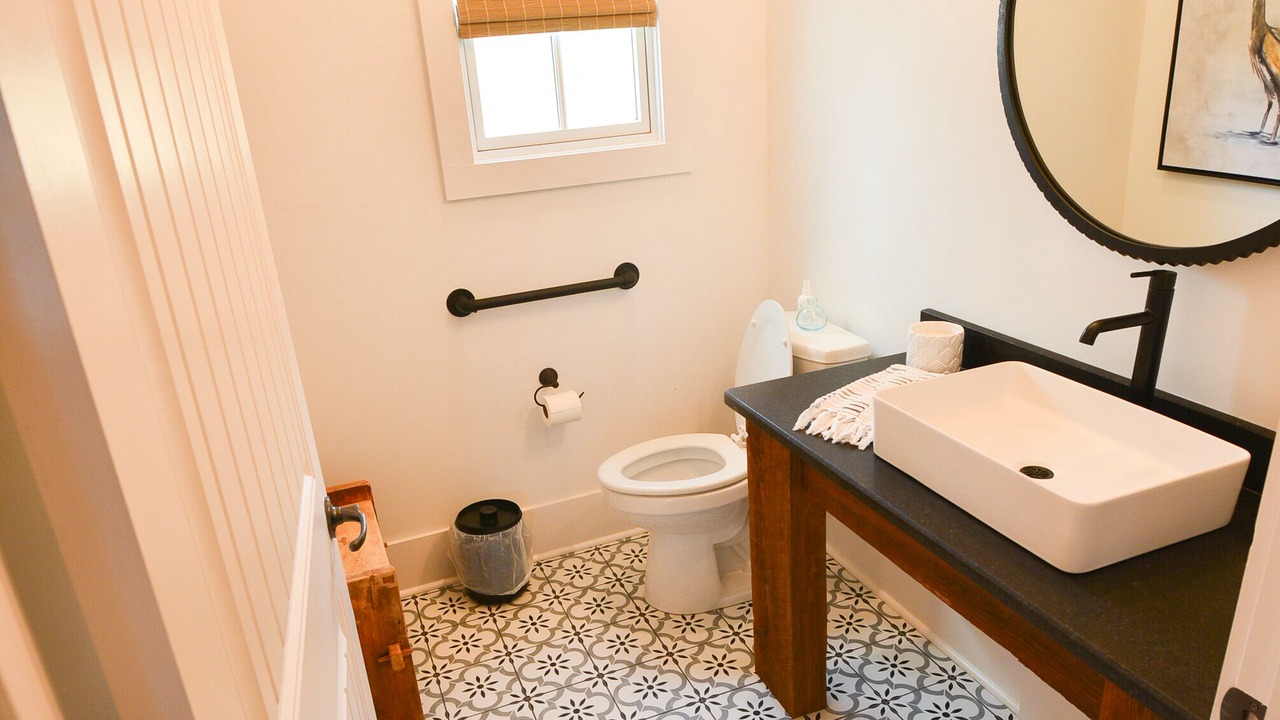 Photo of Bathroom in Dadeville