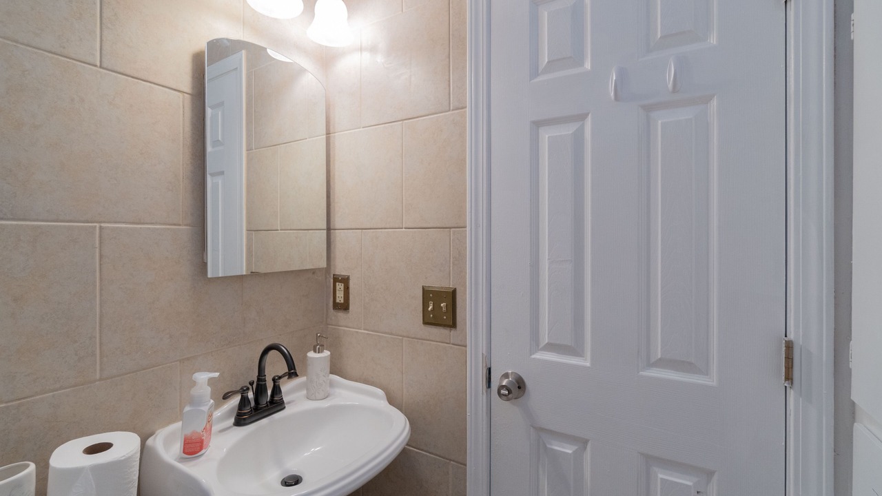 Photo of Bathroom in Gunter Afs