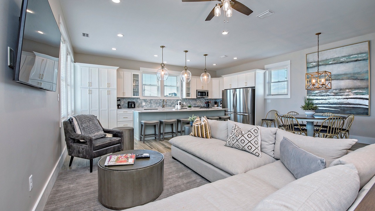 Photo of Livingroom in Surf Side Shores
