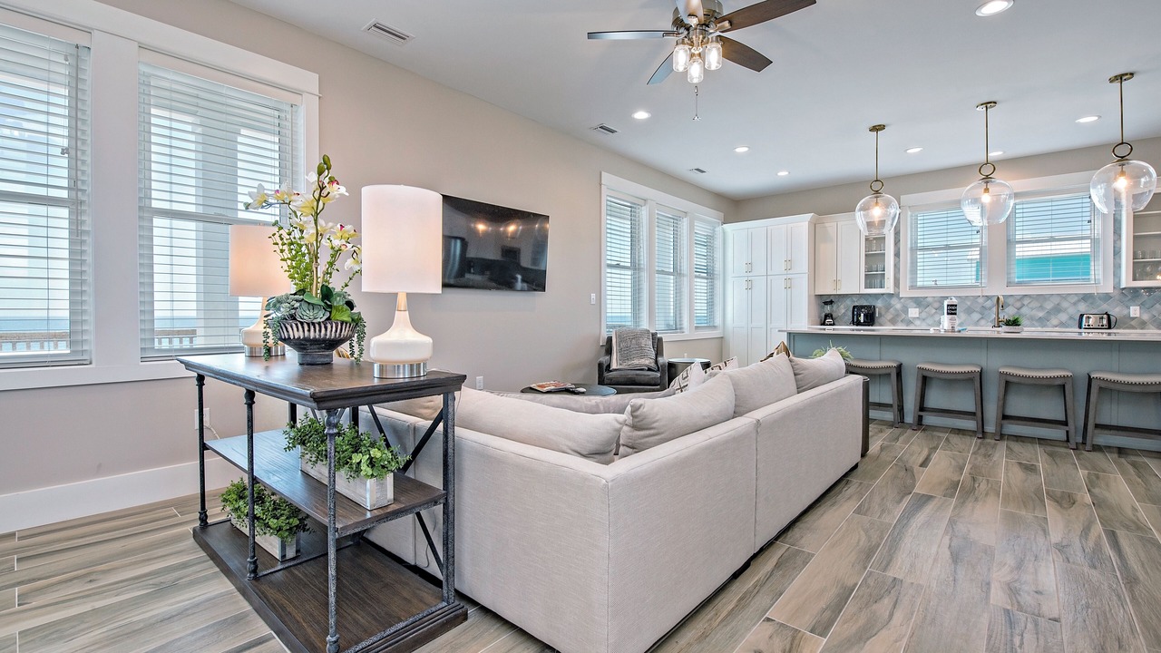 Photo of Livingroom in Surf Side Shores