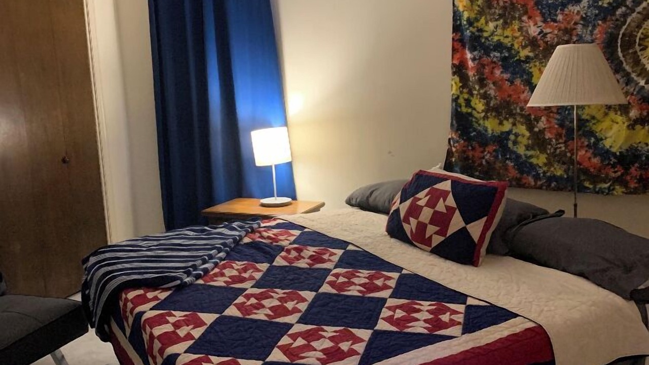 Photo of Bedroom in Enterprise