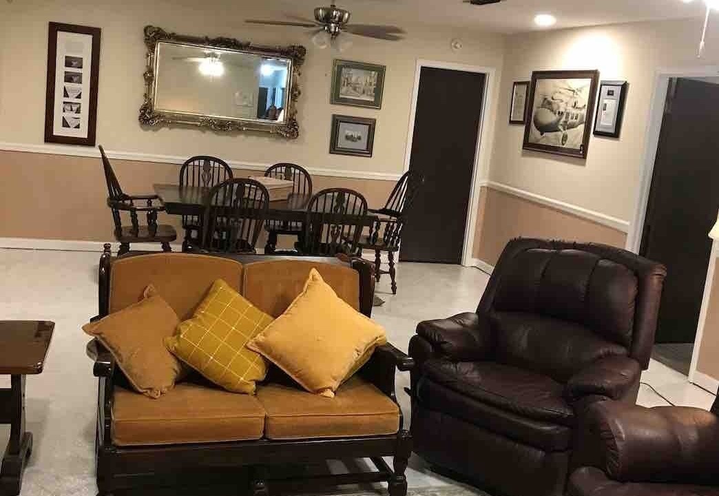 Photo of Livingroom in Enterprise
