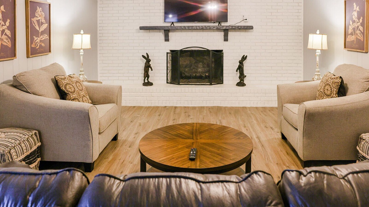 Photo of Livingroom in Anniston