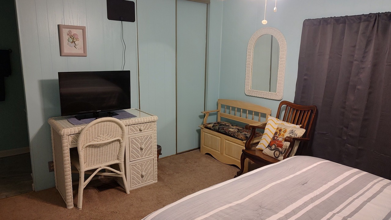 Photo of Bedroom in Betmar Acres