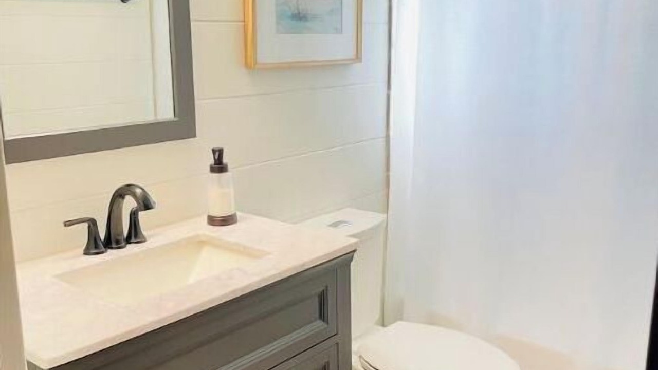 Photo of Bathroom in Little Kowaliga