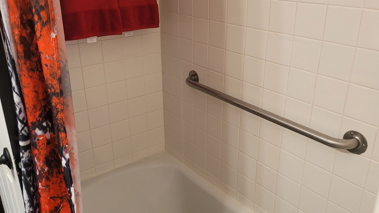 Photo of Bathroom in Guntersville