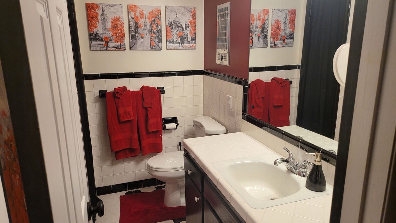 Photo of Bathroom in Guntersville