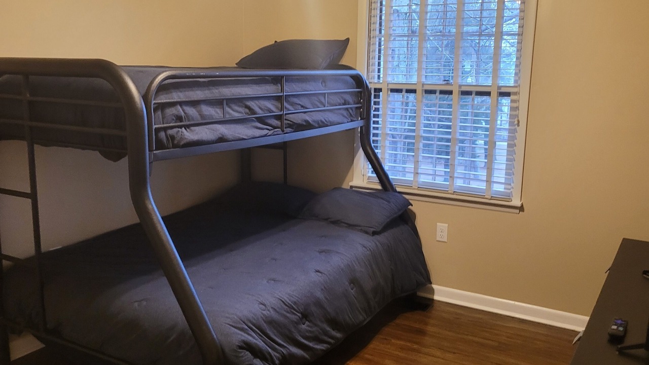 Photo of Bedroom in Guntersville