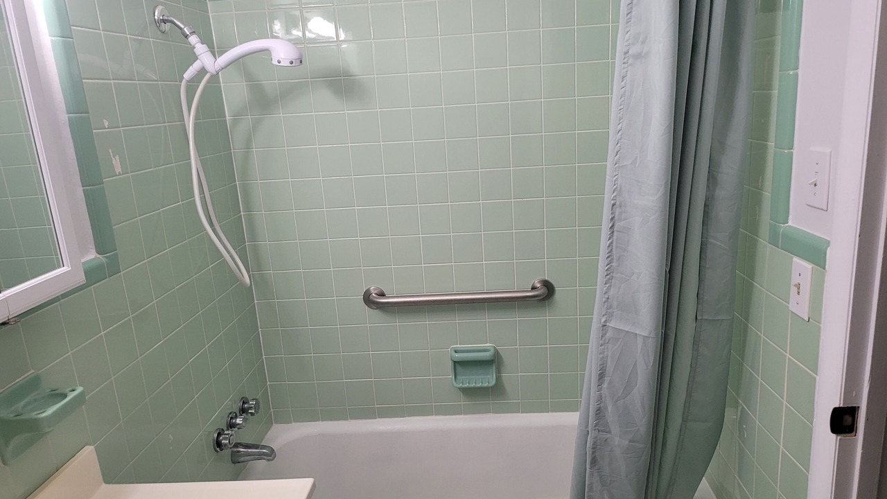 Photo of Bathroom in Guntersville